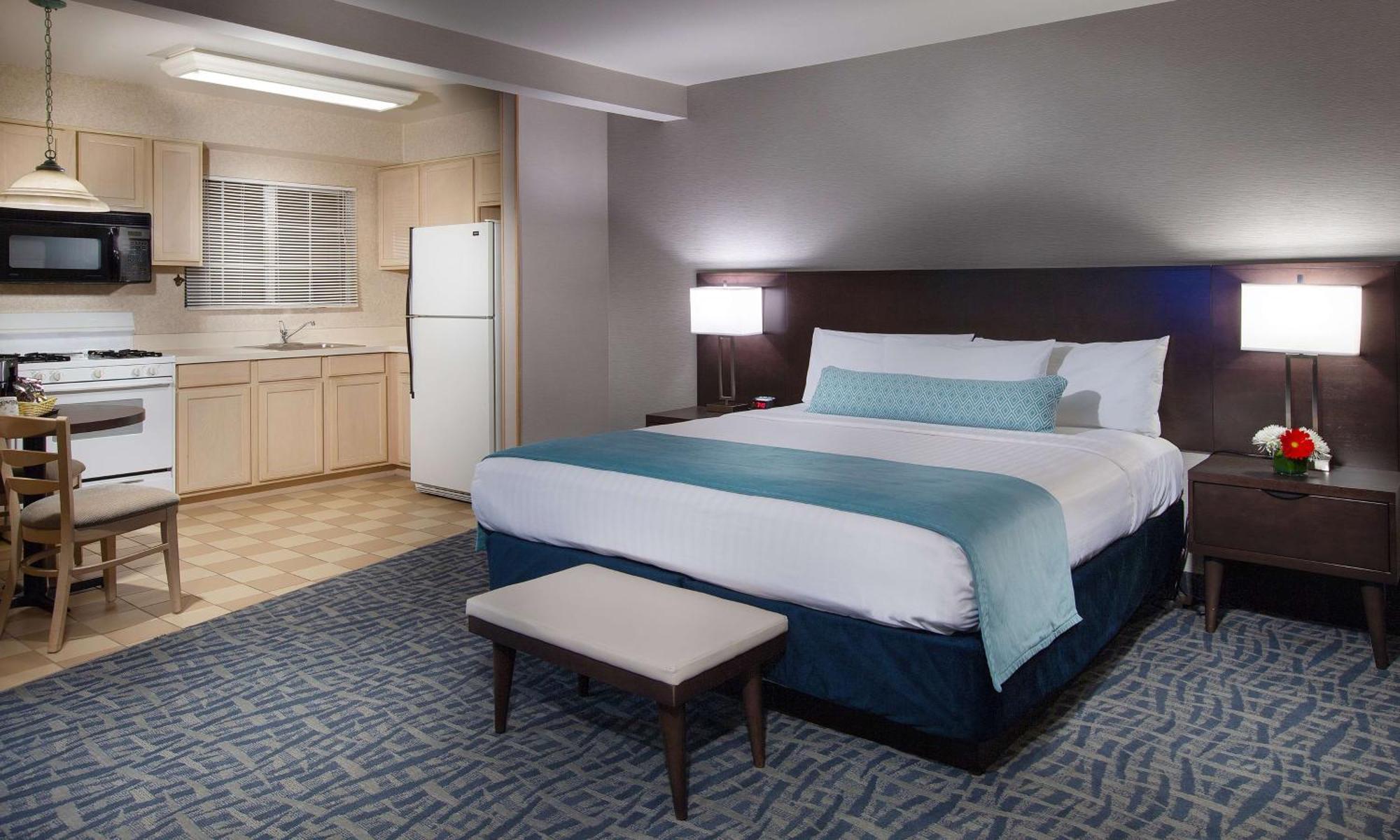 Safari Inn, A Coast Hotel 3*