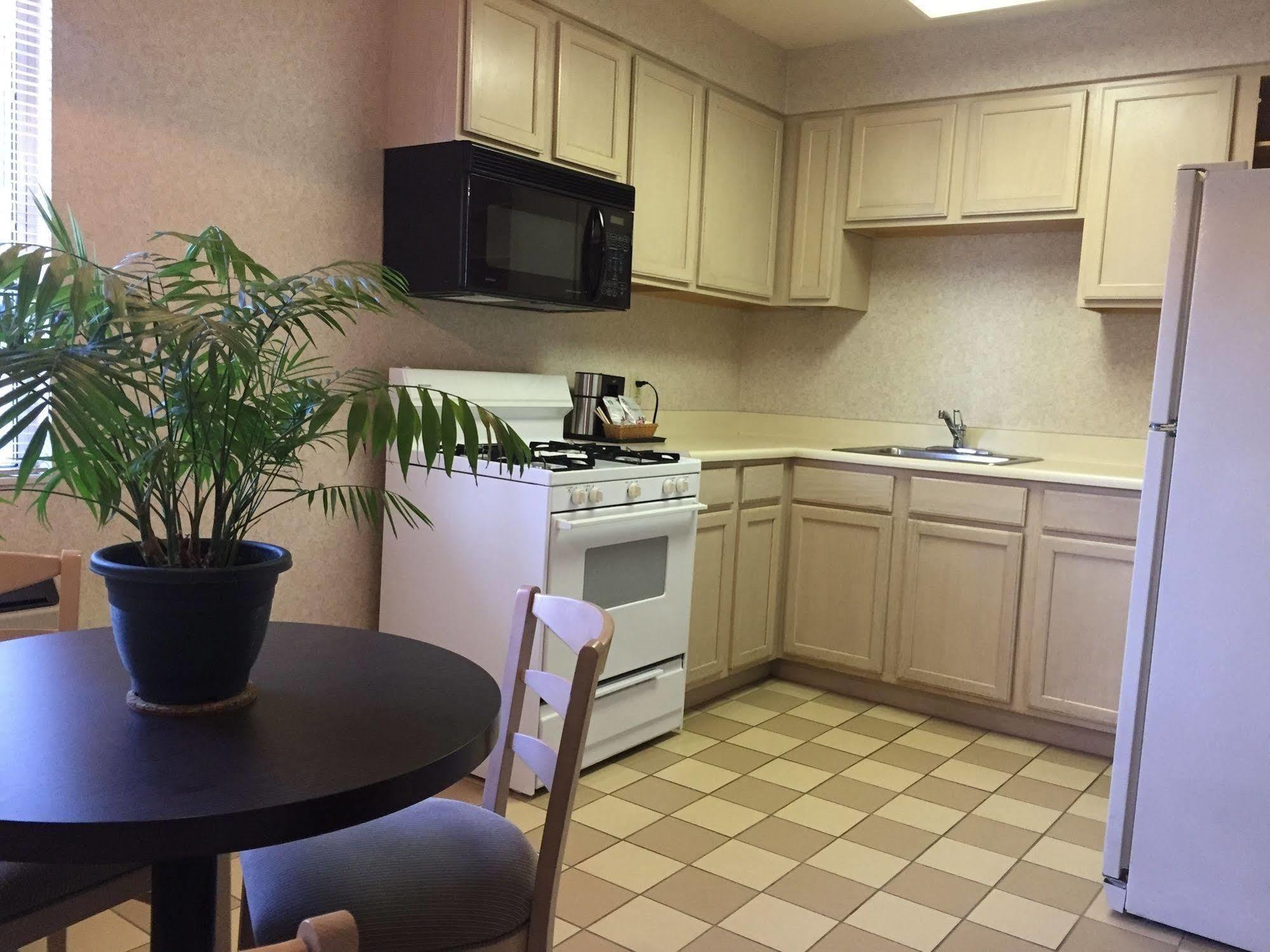 Hotel Safari Inn, A Coast 3*