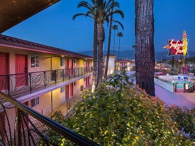 Hotel Safari Inn, A Coast