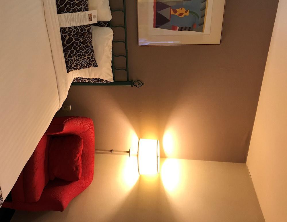 Safari Inn, A Coast 3*